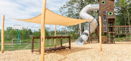 Peikkometsä Ristinummen leikkipiha